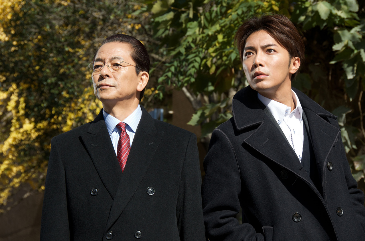 テレビ朝日系ドラマ「相棒」杉下右京の歴代相棒キャストと女将一覧|劇場版やスピンオフも紹介 | ユーウォッチ